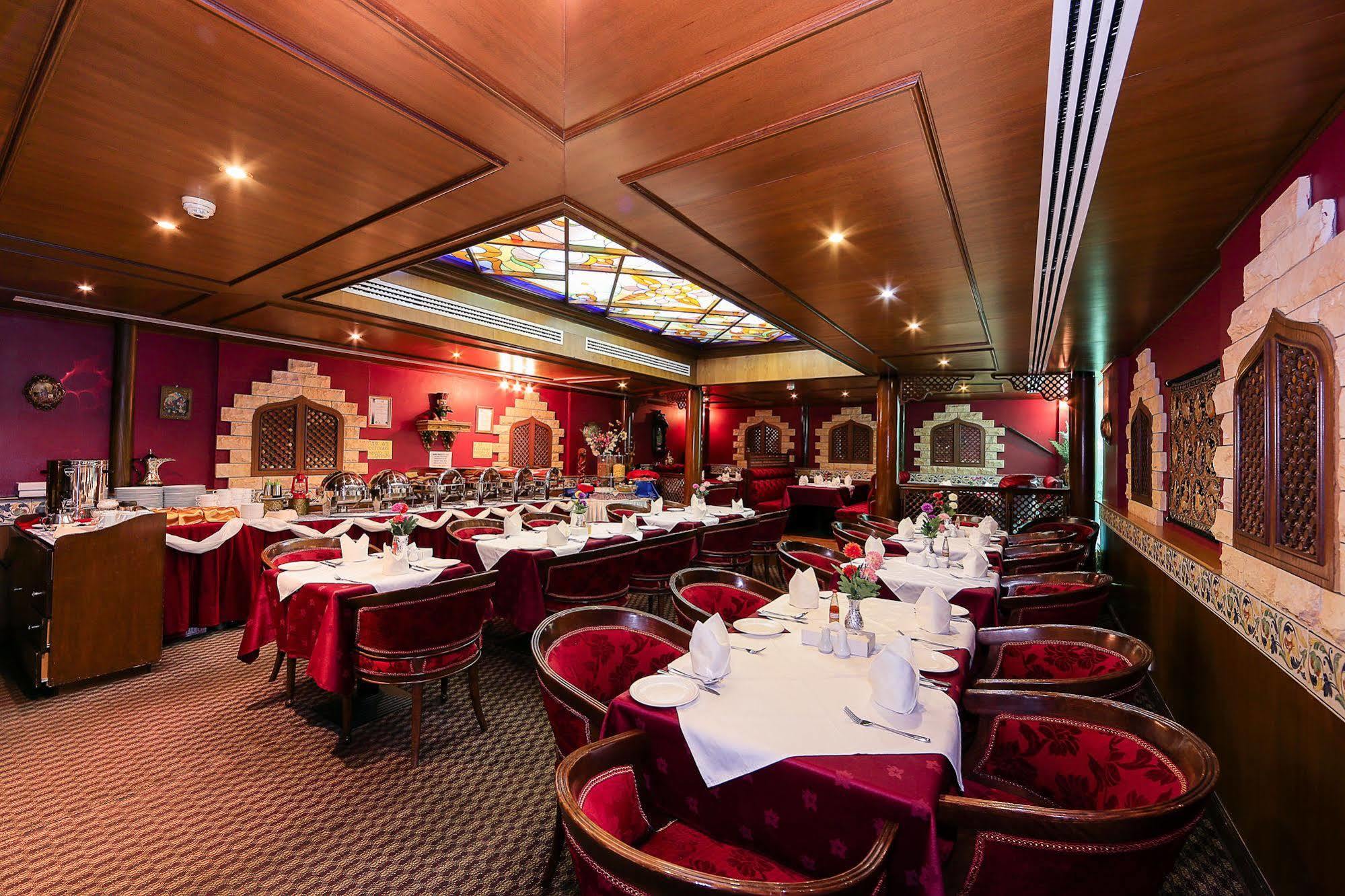 Jonrad Hotel Dubai Ngoại thất bức ảnh