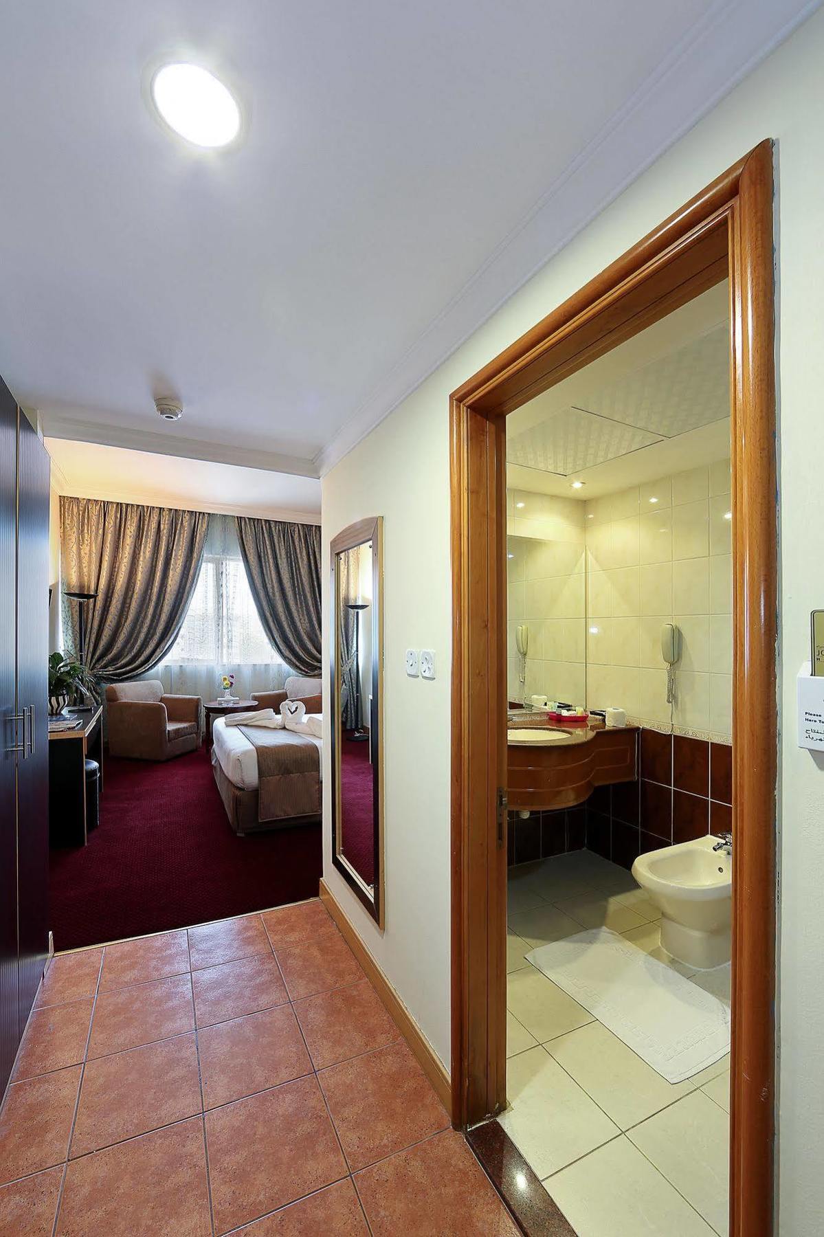 Jonrad Hotel Dubai Ngoại thất bức ảnh